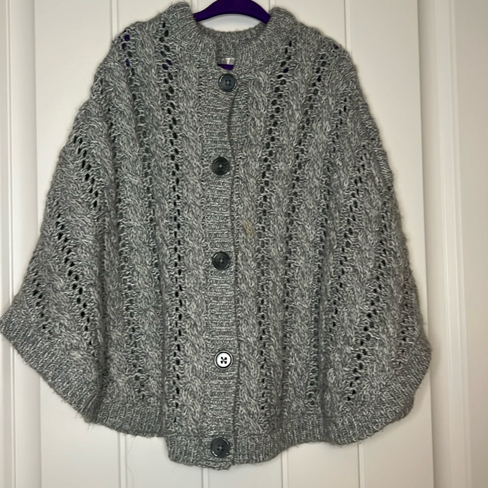 Crazy 8 Girls Knitted Poncho - Size Small
